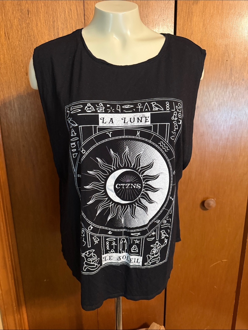 Black Graphic Muscle Tank Top - La Lune Sun Print